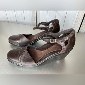 Dansko Women’s Mary Janes Size 39 Brown Leather Heels Made In Portugal